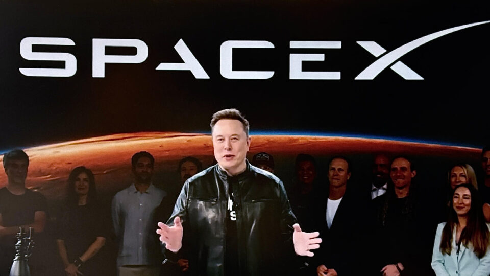 Primeiro trilionário do mundo, Musk ainda tem casa de 37 m² como residência principal Primeiro trilionário do mundo, Musk ainda tem casa de 37 m² como residência principal